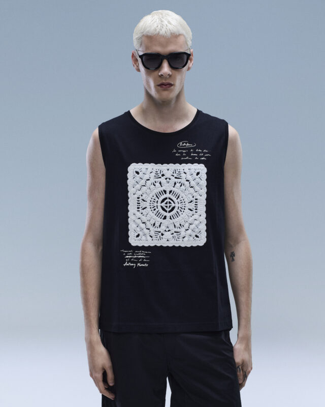 Camiseta Antony Morato Beach Collection crochet bordado negra REF 164001 - Imagen 2