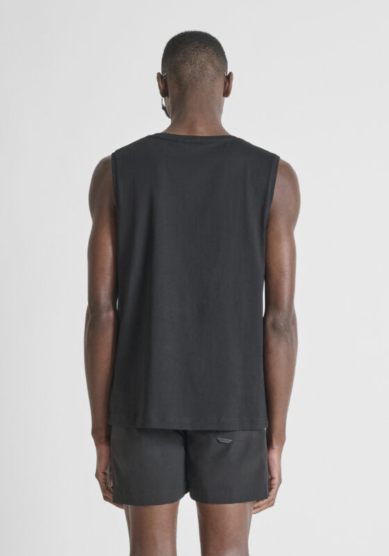 Camiseta Antony Morato Beach Collection crochet bordado negra REF 164001 - Imagen 5